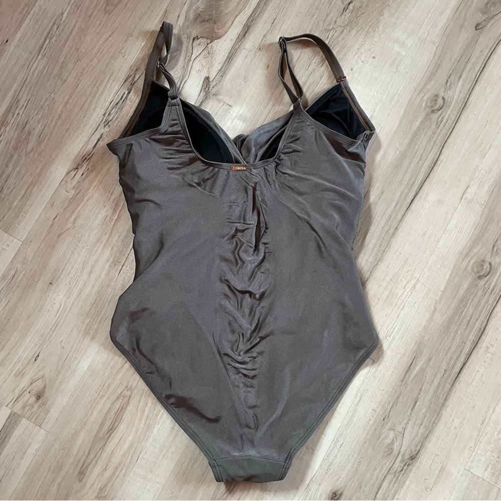 Ruched One-Piece Swimsuit in metallic gray - Picture 5 of 10